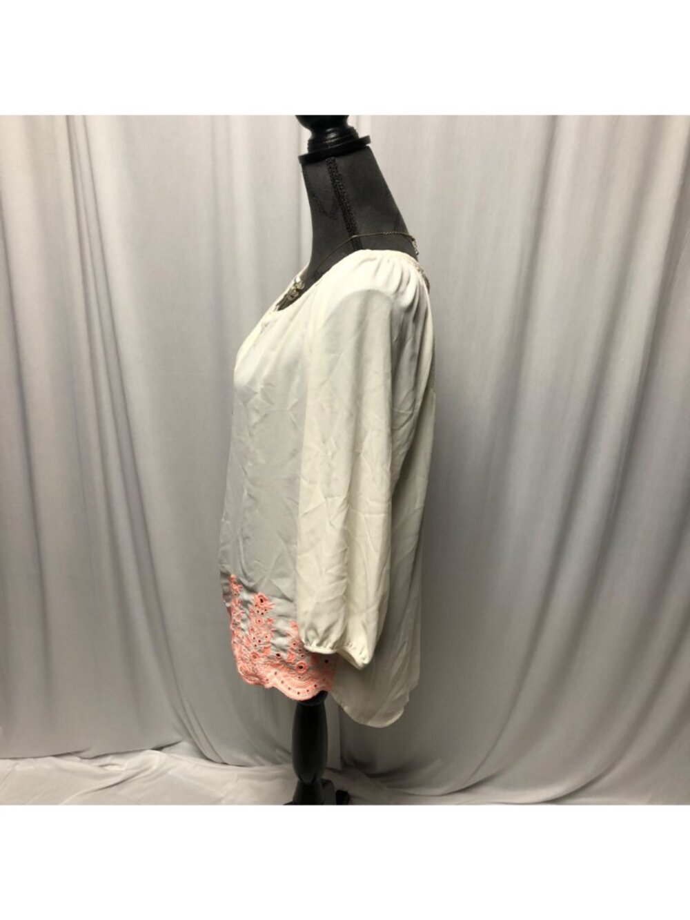 Jolt Peasant Top Womens Size Large White Coral Pink Embroidered Shirt - Picture 4 of 7